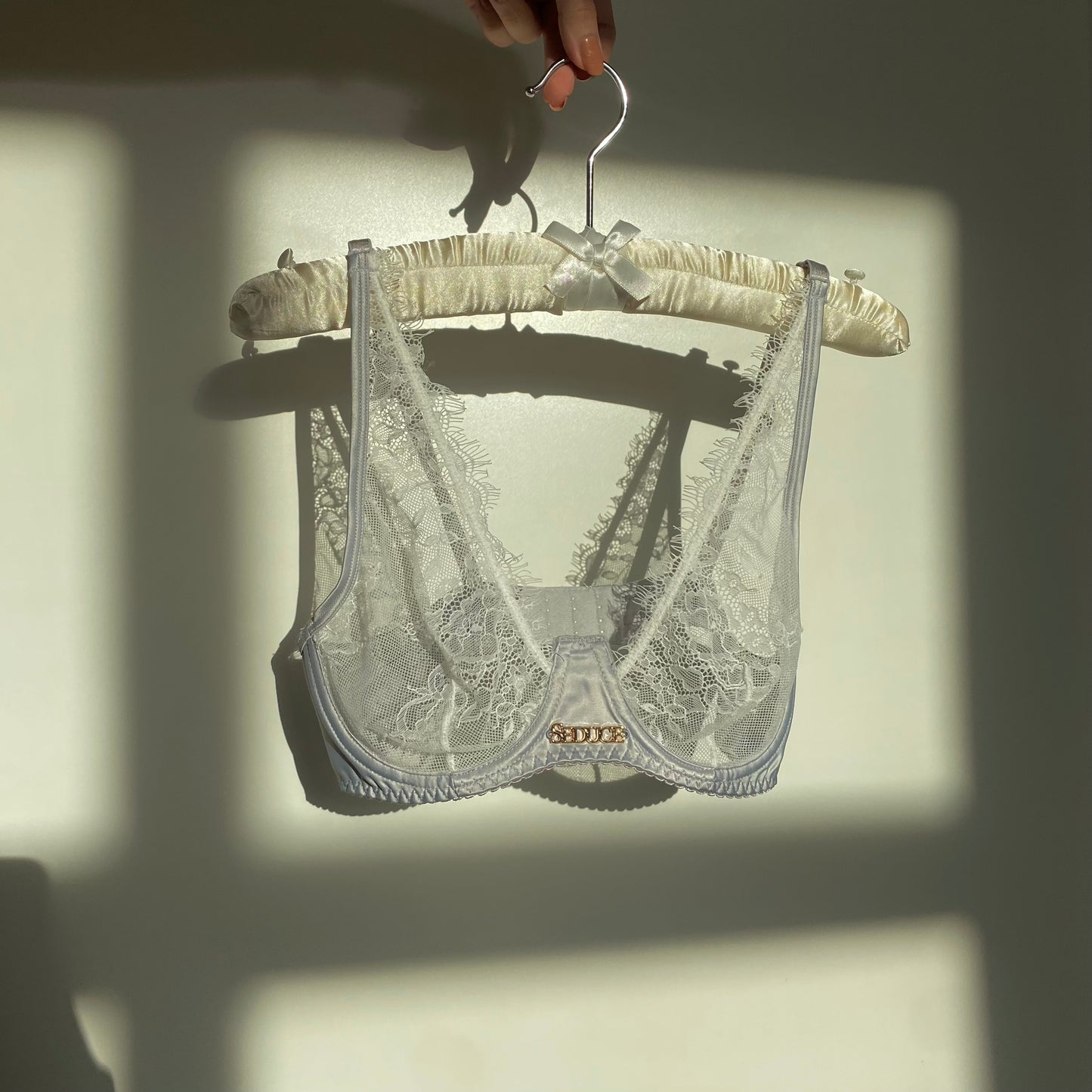 WHITE ADEELA BRA