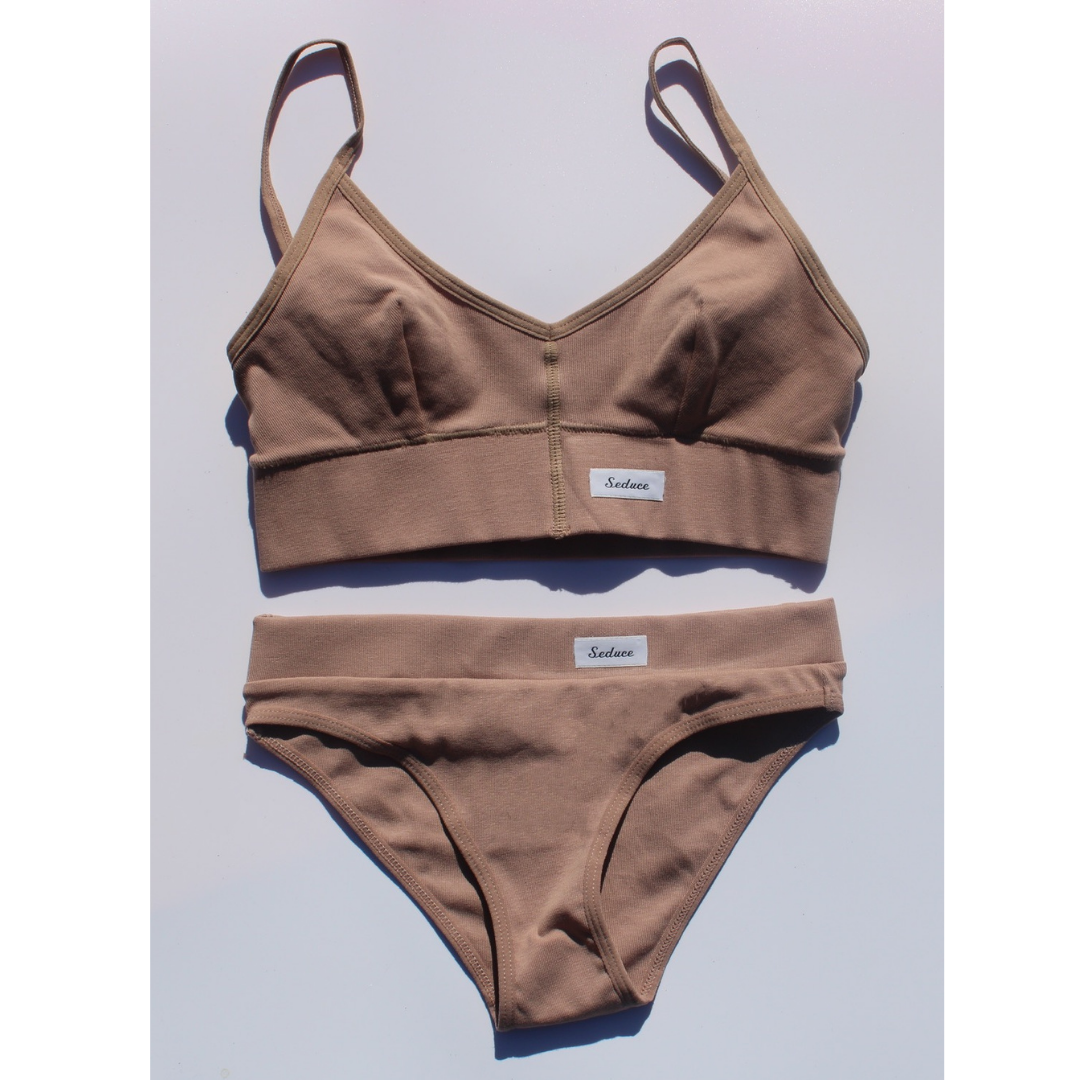 PESHKA NEUTRALE V-Qafa & SHKURTIMA BIKINI