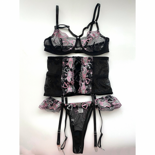 Sweetheart Suspender